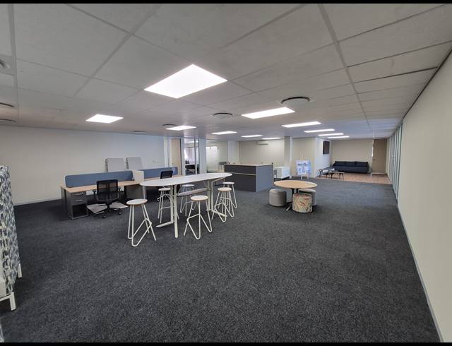 643M² OFFICE TO LET IN WOODMEAD